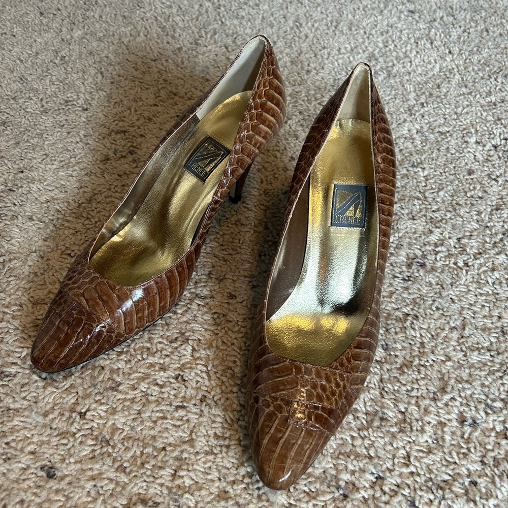 Brown Croc-Embossed Pointed-Toe Pumps